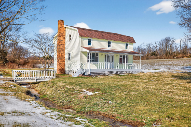 Listing Image 4