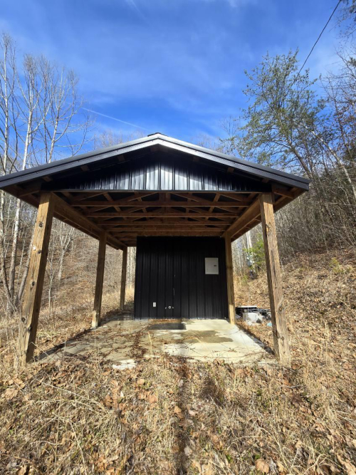 Listing Image 8
