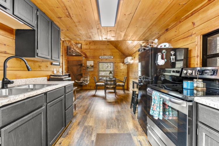 Listing Image 8