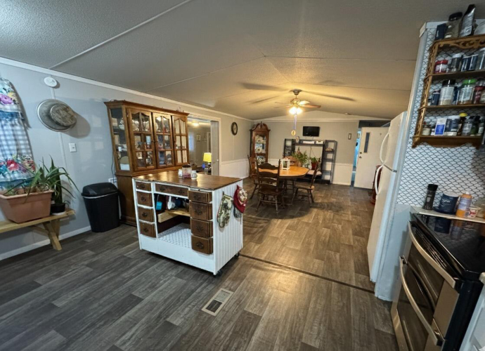 Listing Image 20