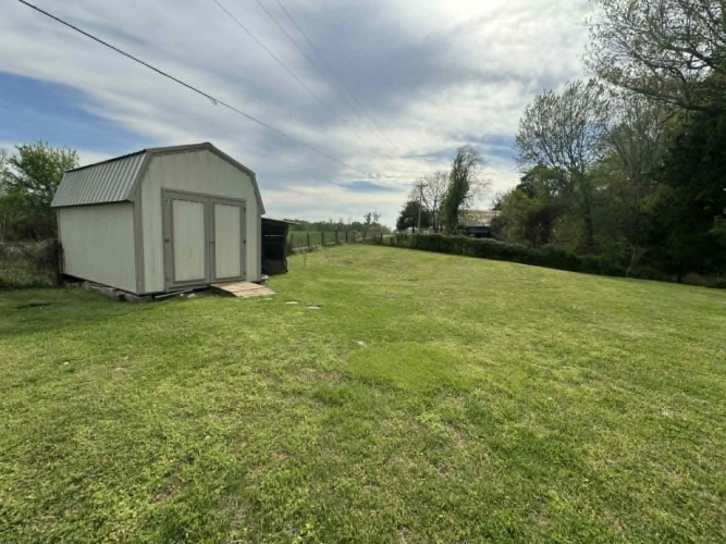 Listing Image 7