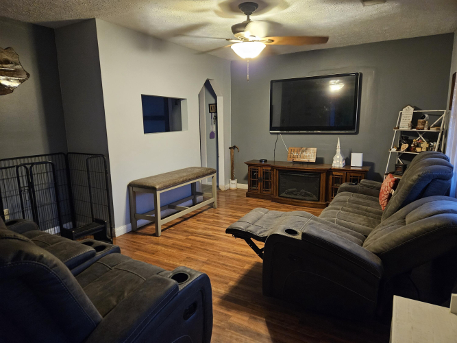 Listing Image 21