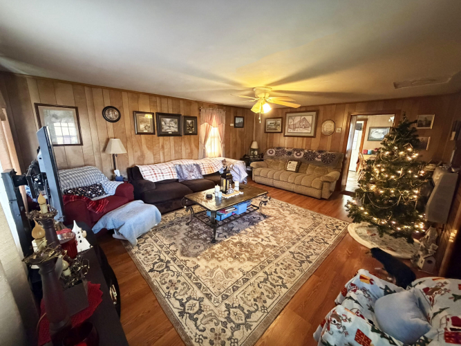 Listing Image 10