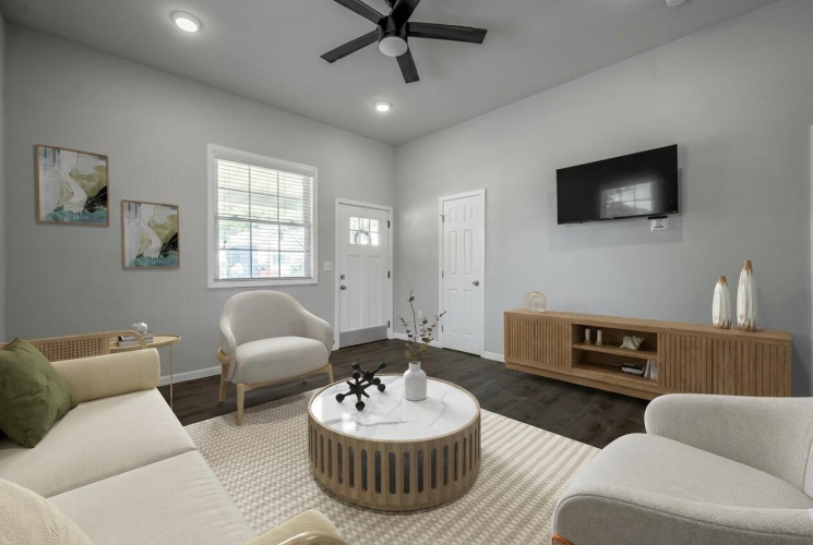Listing Image 12