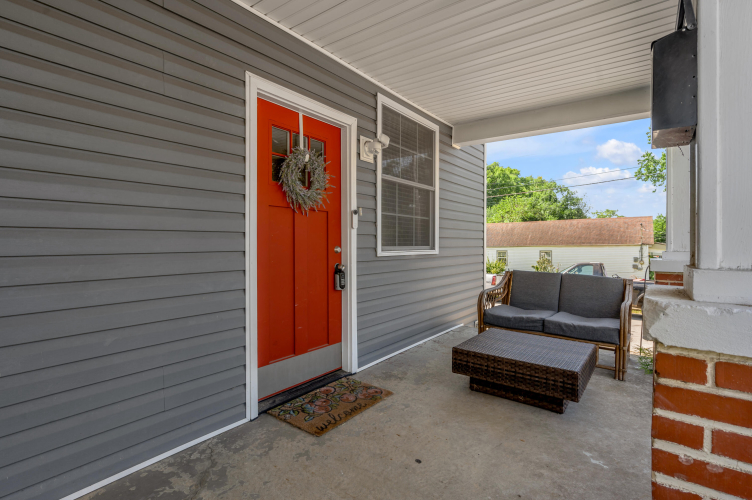 Listing Image 6