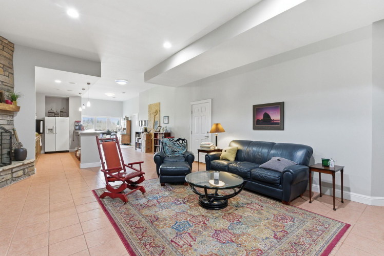 Listing Image 48