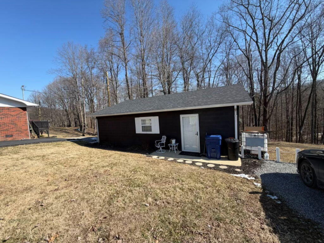 Listing Image 5
