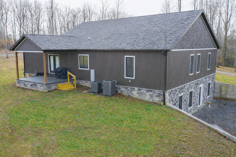 Listing Image 40