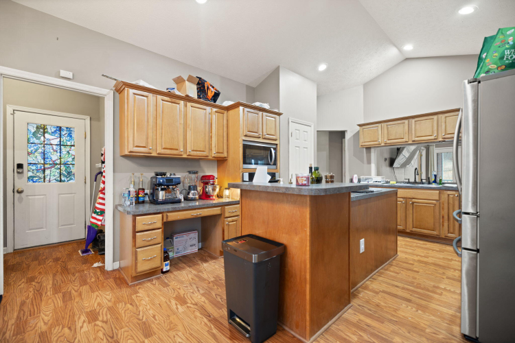 Listing Image 22