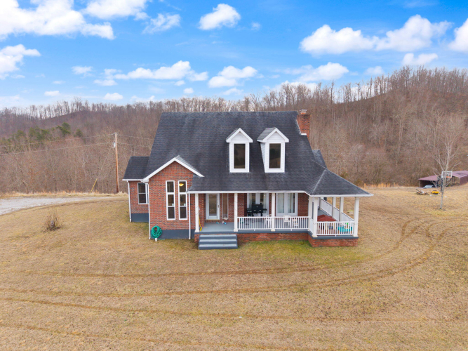 Listing Image 4