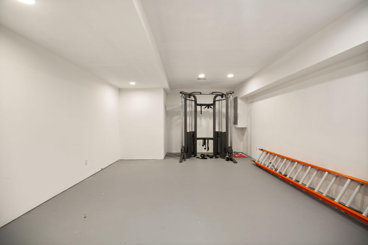 Listing Image 55