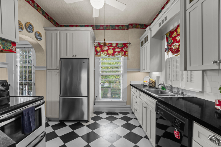 Listing Image 13