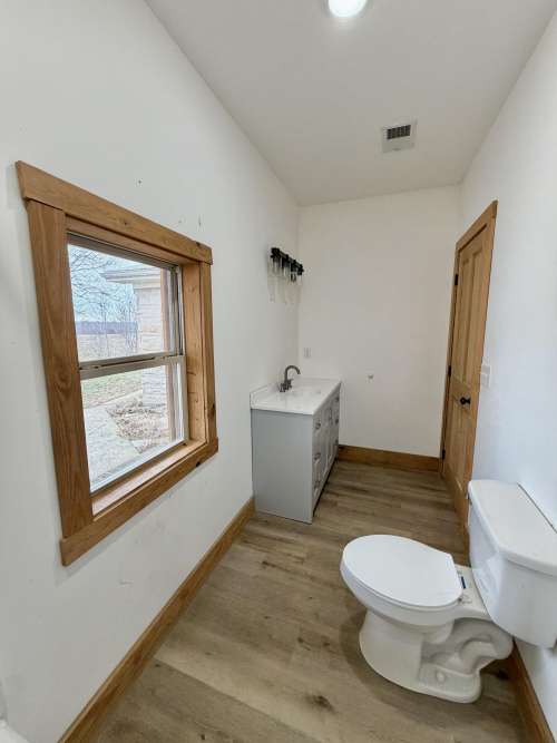 Listing Image 14