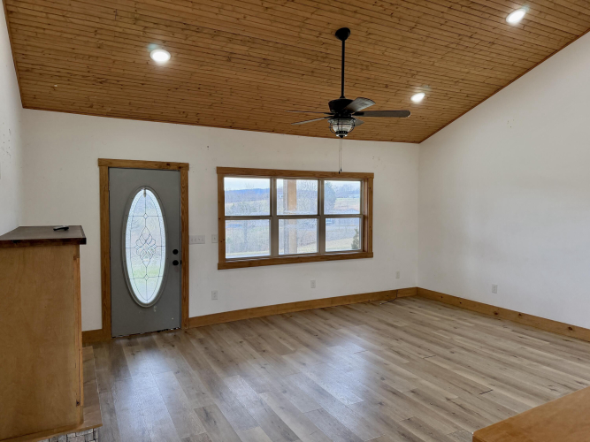 Listing Image 46