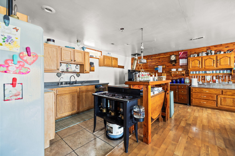Listing Image 20