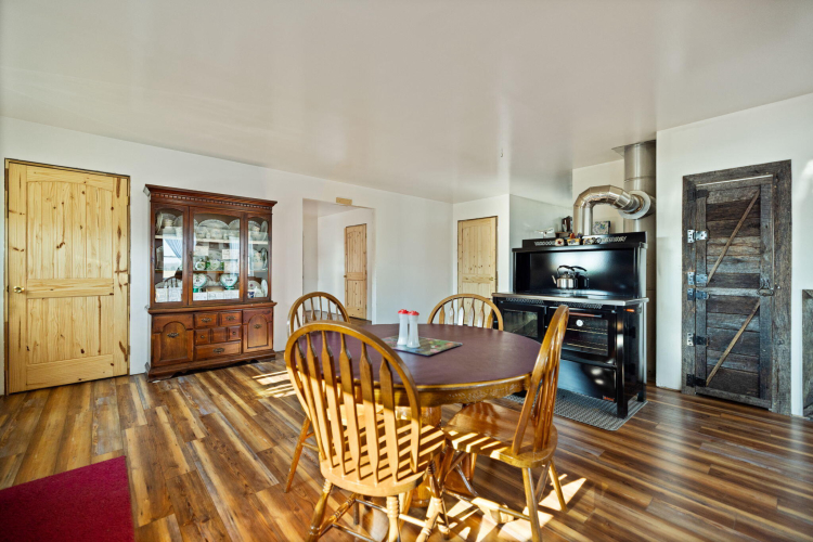 Listing Image 17