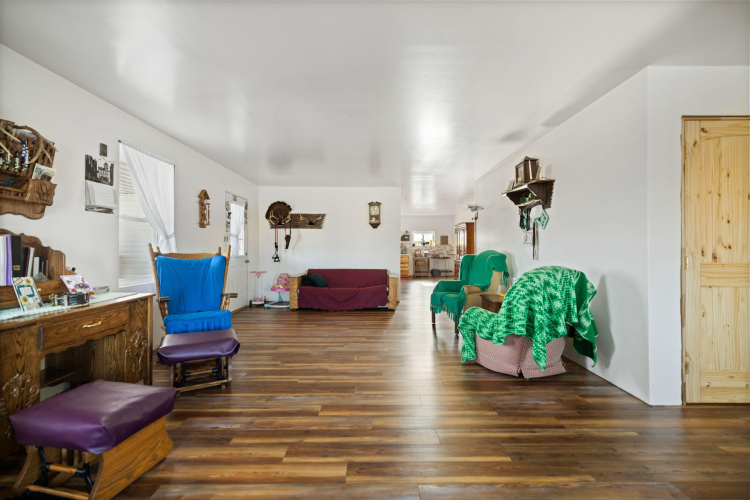 Listing Image 22