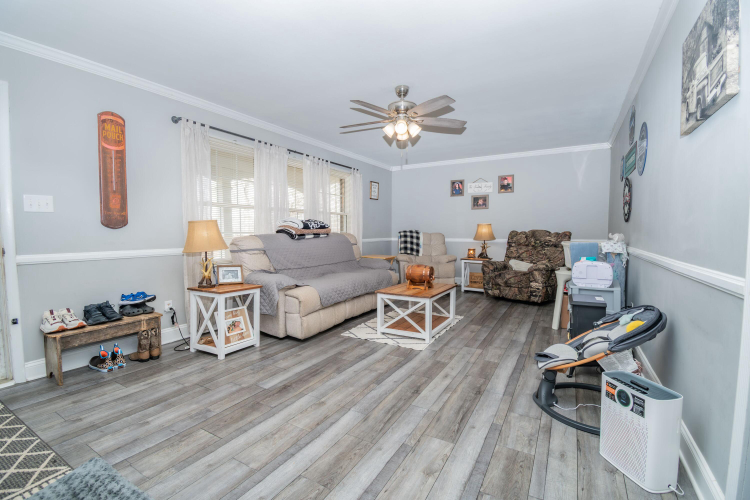 Listing Image 15