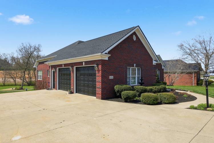 Listing Image 48