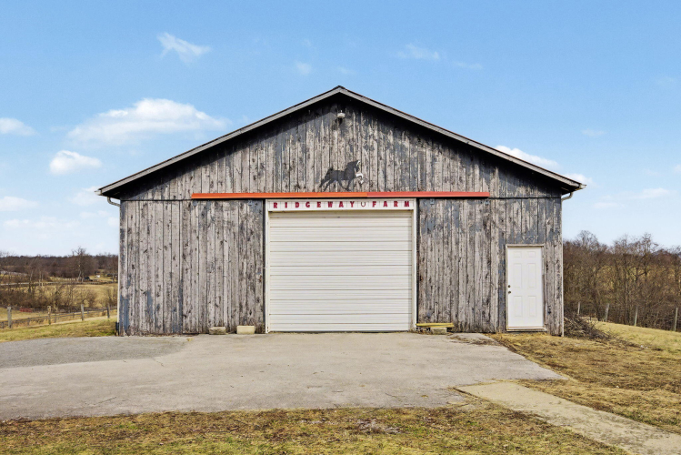Listing Image 44