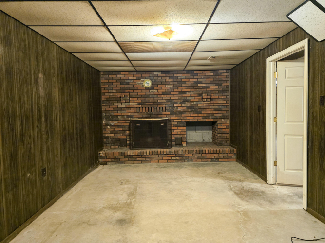 Listing Image 28