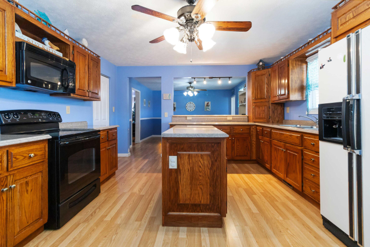 Listing Image 3