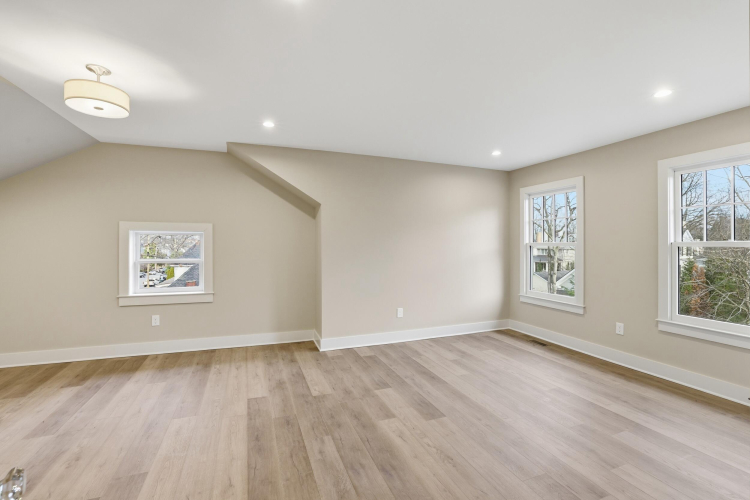 Listing Image 59
