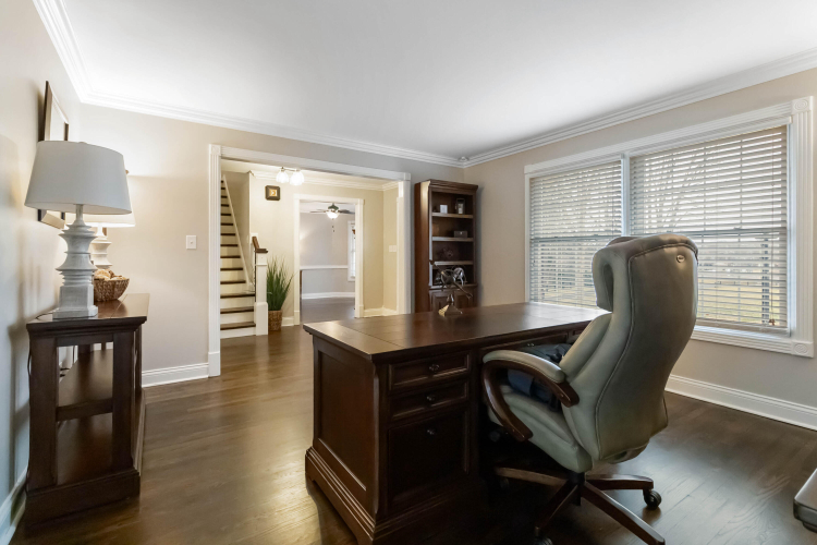 Listing Image 9