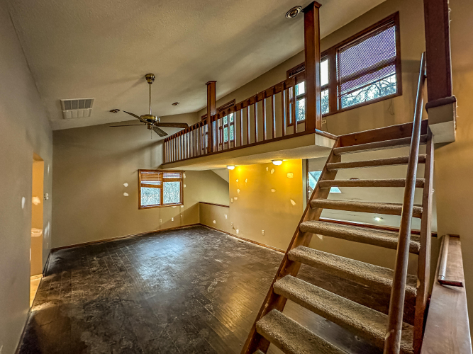 Listing Image 53