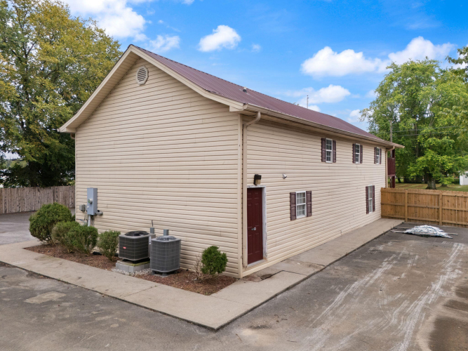 Listing Image 41