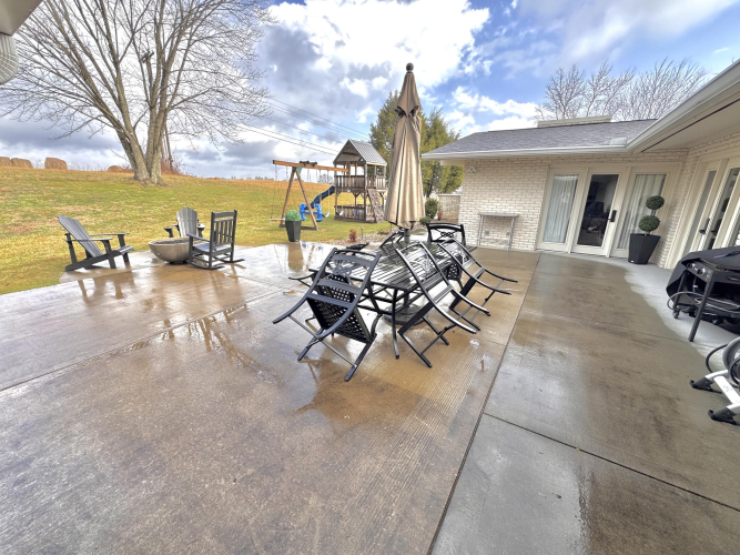 Listing Image 42