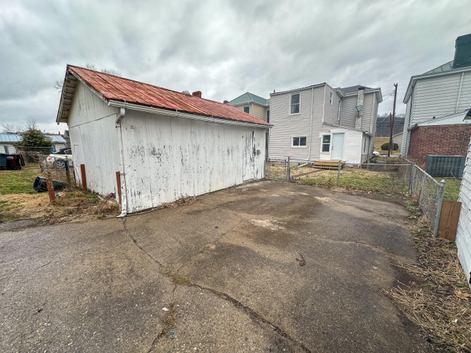Listing Image 6