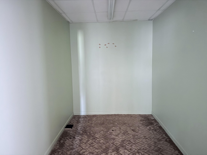 Listing Image 24