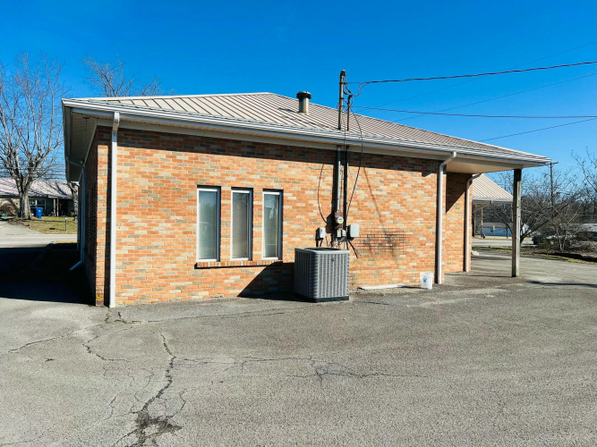 Listing Image 8