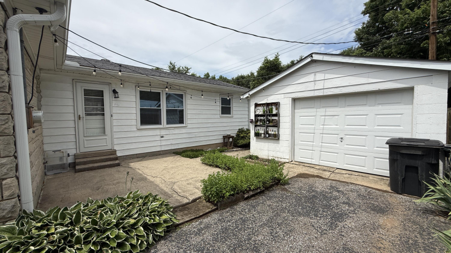 Listing Image 33