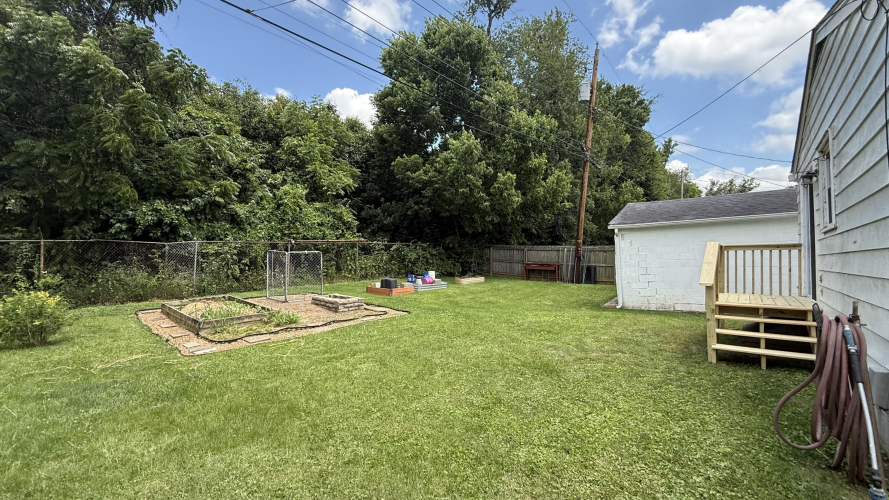 Listing Image 44