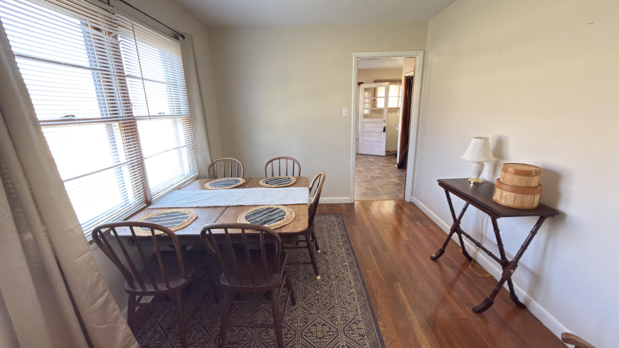 Listing Image 14