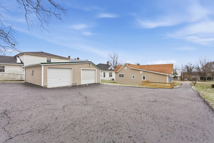 Listing Image 28