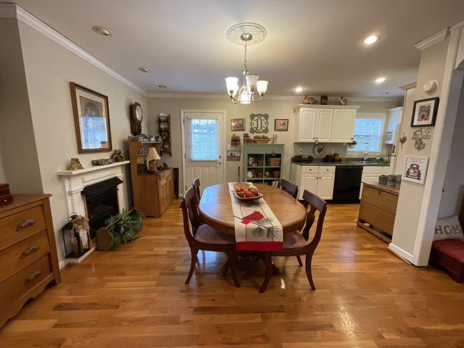Listing Image 17