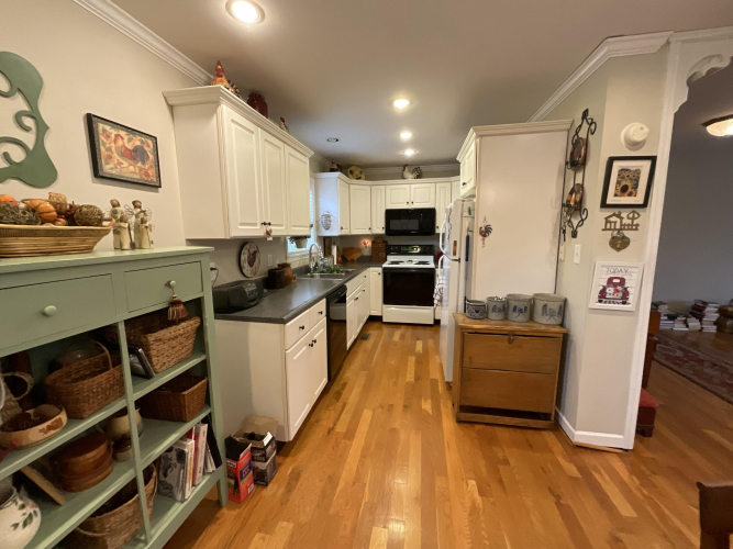Listing Image 20