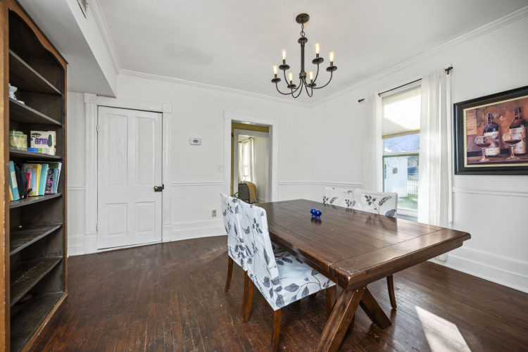 Listing Image 9