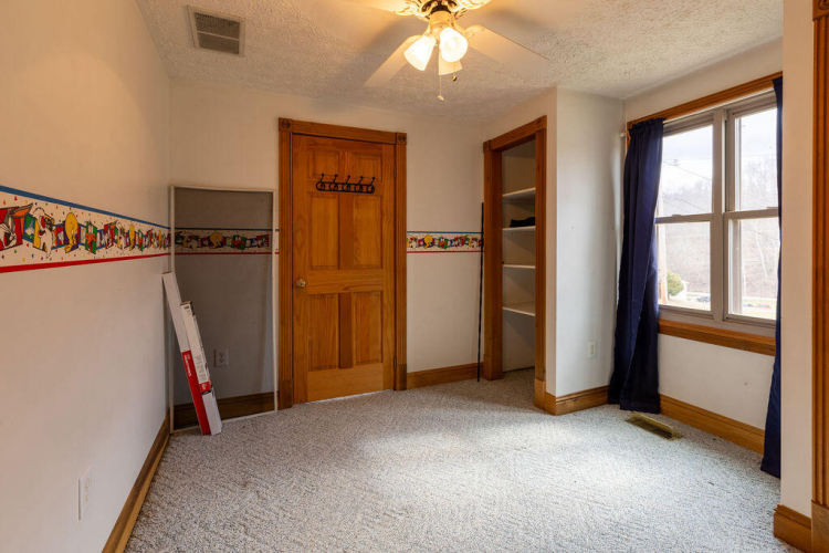 Listing Image 26