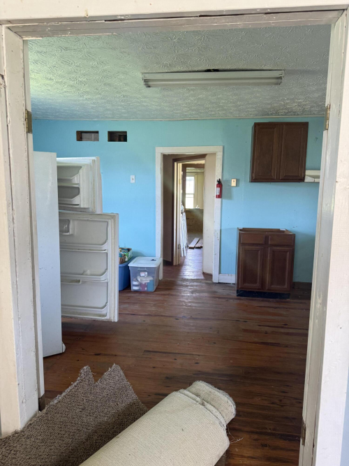 Listing Image 73