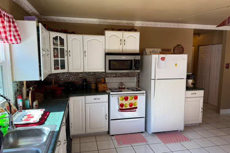 Listing Image 5