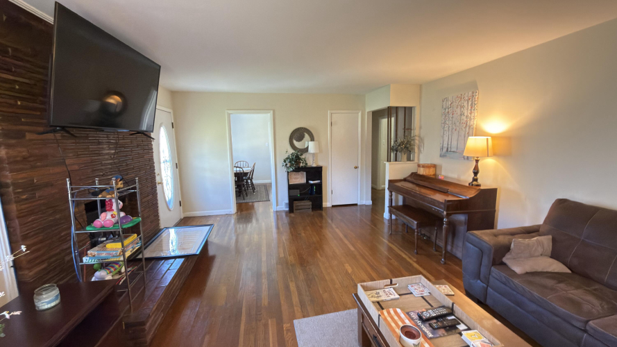 Listing Image 21