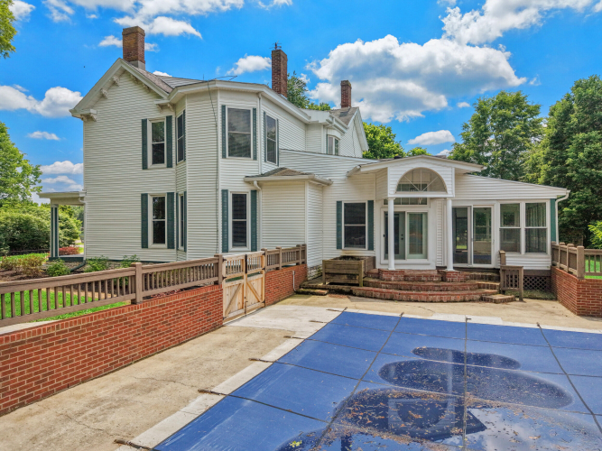 Listing Image 7