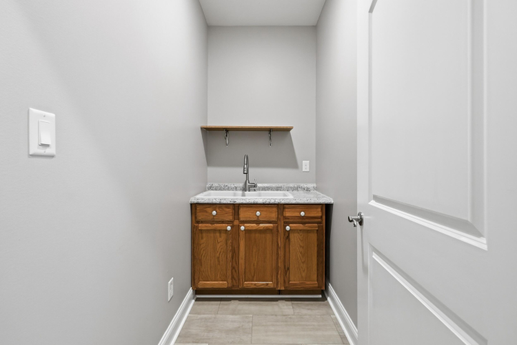 Listing Image 57