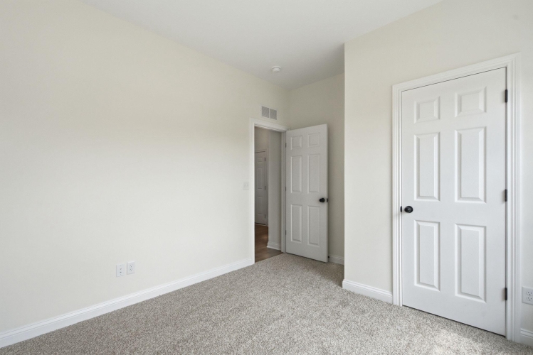 Listing Image 26