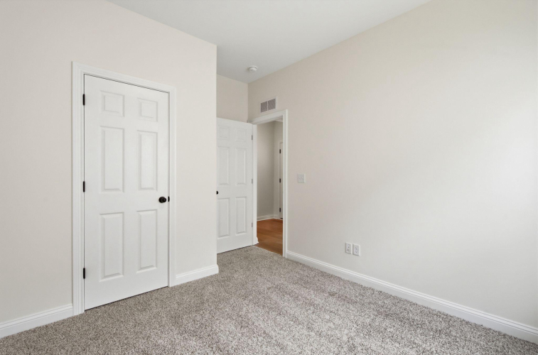 Listing Image 30