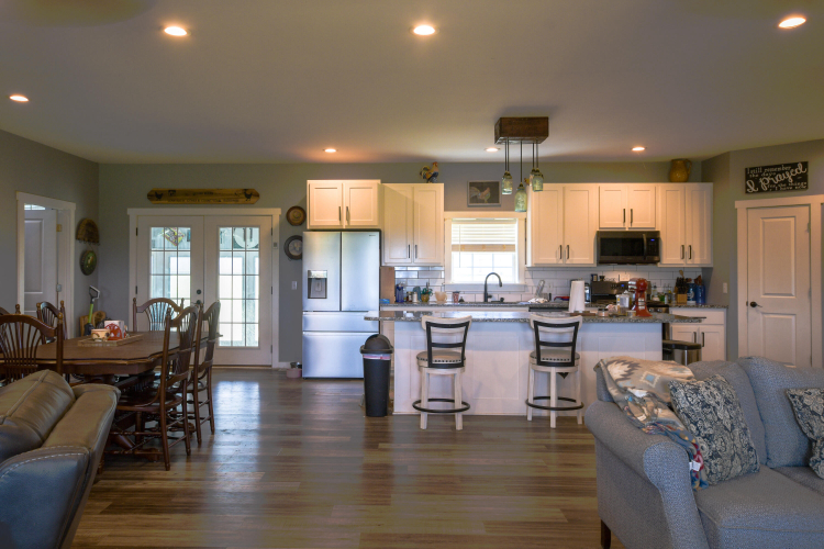 Listing Image 10